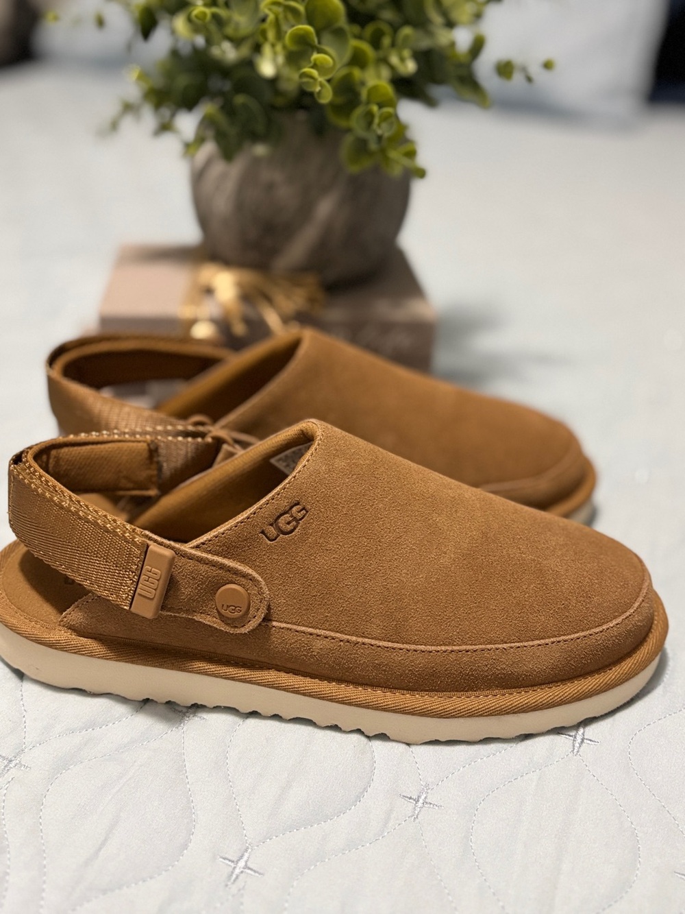 UGG Goldenstar Clog Chestnut Suede Slingback Sandals